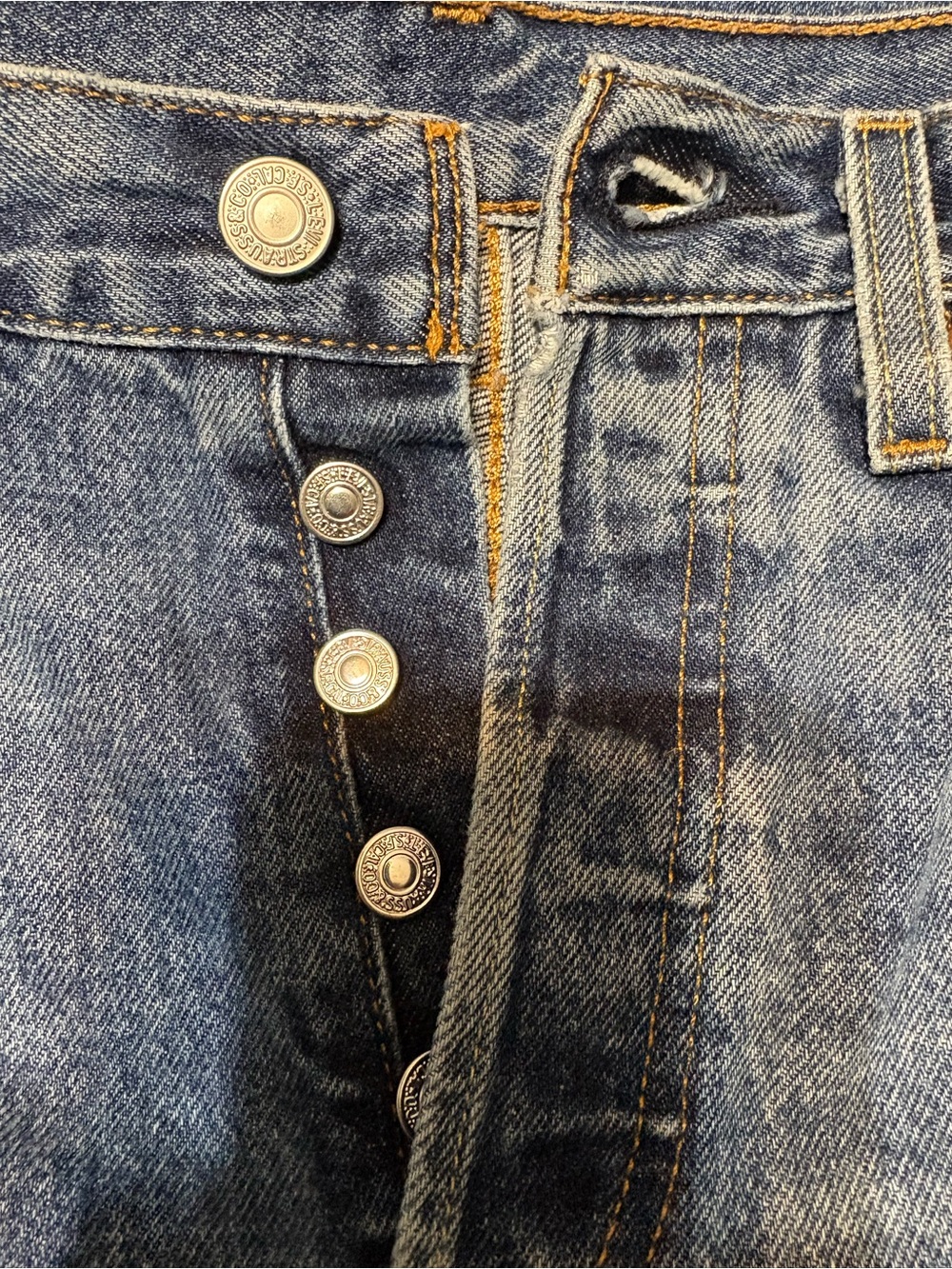 Levi's Women's Straight Leg Button Fly Jeans - Picture 4 of 8